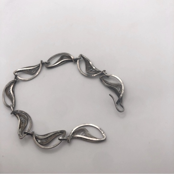 VTG Sterling Silver Filigree Leaf Link Bracelet Hook Clasp 7.5” - Picture 2 of 6